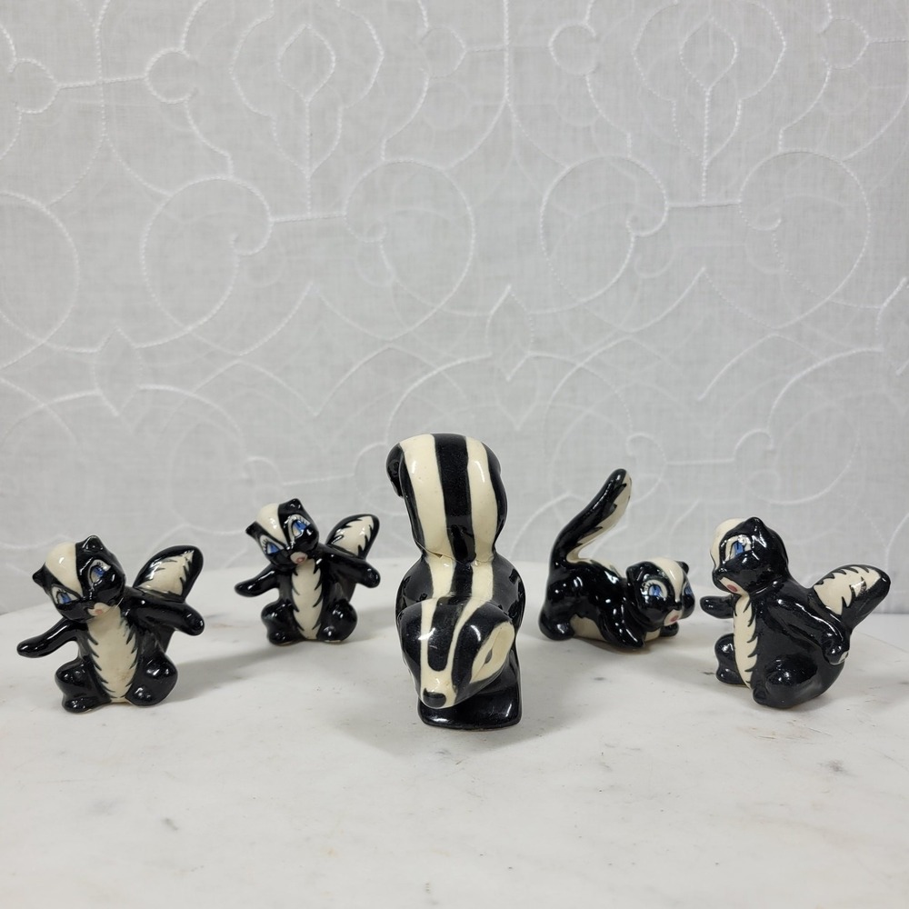 Rare Betty Harrington Skunks Ceramic Arts Wisconsin 3" Black White Set of 5
